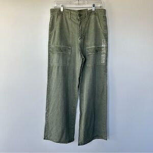 American Eagle Outfitters Women's Green Trouser